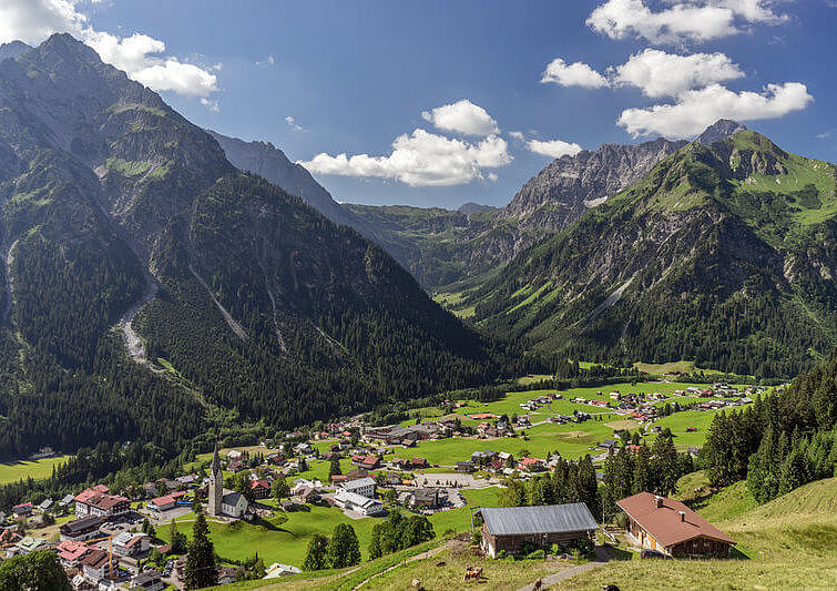 Unternehmenssitz der Alpen Privatbank: Riezlern